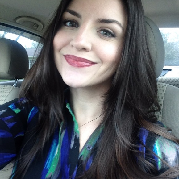 Meet your Posher, Andrea - Picture 3 of 3